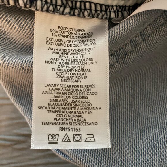 Calvin Klein jeans, size 16, Vintage Straight style, light blue wash. Raw hem. - Picture 6 of 6